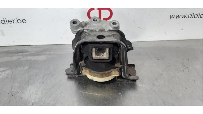 Used Engine mount Peugeot 2008 (CU) 1.6 Blue HDi 75 Price € 30,25 Inclusive VAT offered by Autohandel Didier