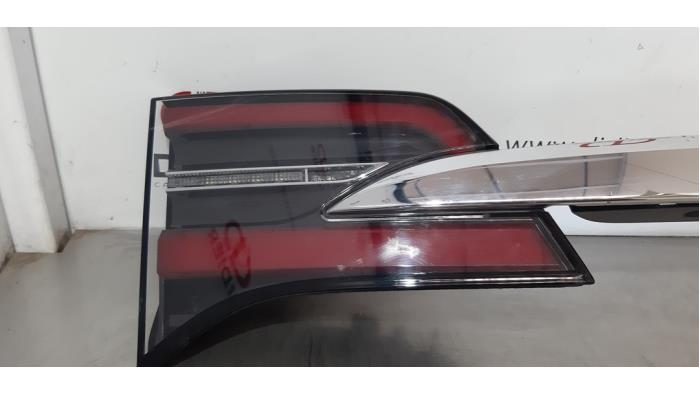 Barre feux arrière gauche + droite d'un Tesla Model X 100D 2019