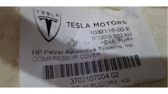 Kompressor van een Tesla Model X 100D 2019