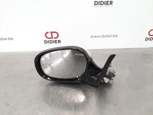 Used Wing mirror, left BMW 1 serie (E82) 120d 16V Price € 127,05 Inclusive VAT offered by Autohandel Didier