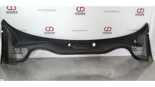 Used Cowl top grille Audi A1 Sportback (8XA/8XF) 1.0 TFSI Ultra 12V Price € 54,45 Inclusive VAT offered by Autohandel Didier
