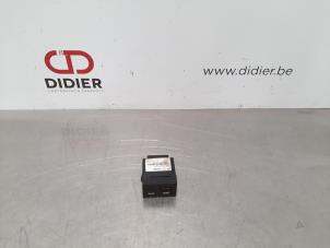 Used AUX / USB connection Hyundai i10 (B5) 1.0 12V Price € 36,30 Inclusive VAT offered by Autohandel Didier