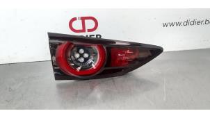 Używane Tylne swiatlo pozycyjne lewe Mazda 3 Sport (BP) 1.8 SkyActiv-D 116 16V Cena € 193,60 Z VAT oferowane przez Autohandel Didier