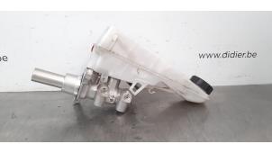 Używane Glówny cylinder hamulcowy Peugeot Expert (VA/VB/VE/VF/VY) Cena € 30,25 Z VAT oferowane przez Autohandel Didier