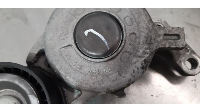 Drive belt tensioner from a Peugeot Expert (VA/VB/VE/VF/VY)  2019