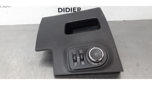 Used AIH headlight switch Opel Corsa E 1.2 16V Price € 66,55 Inclusive VAT offered by Autohandel Didier