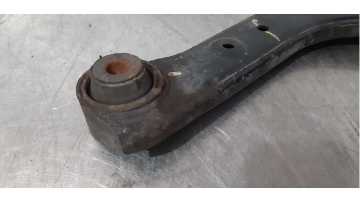 Rear wishbone, right Hyundai Santa Fe III 2.0 CRDi 16V 4x2 - 551002W150