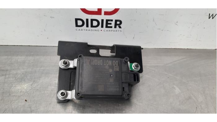 Capteur radar d'un Nissan Micra (K14) 1.0 IG-T 100 2019