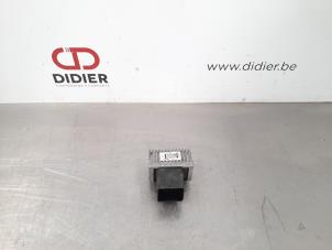 Used Glow plug relay Renault Master IV (FV) 2.3 dCi 110 16V FWD Price € 18,15 Inclusive VAT offered by Autohandel Didier