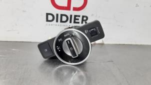 Used AIH headlight switch Mercedes C (W204) 2.2 C-180 CDI 16V BlueEFFICIENCY Price € 48,40 Inclusive VAT offered by Autohandel Didier