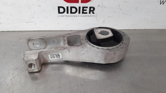 Used Engine mount Jeep Renegade (BU) 1.6 Multijet 16V Price € 24,20 Inclusive VAT offered by Autohandel Didier