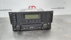Usados Radio Landrover Freelander II 2.2 tD4 16V Precio € 127,05 IVA incluido ofrecido por Autohandel Didier