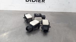 Usados Sensor PDC Landrover Freelander II 2.2 tD4 16V Precio € 42,35 IVA incluido ofrecido por Autohandel Didier