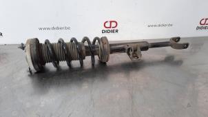 Used Fronts shock absorber, left BMW 5 serie Touring (G31) 523d 2.0 TwinPower Turbo 16V Price € 163,35 Inclusive VAT offered by Autohandel Didier