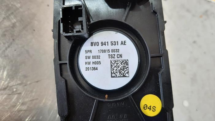 Przelacznik reflektora LHV z Audi A3 Limousine (8VS/8VM) 2.0 TDI 16V 2014