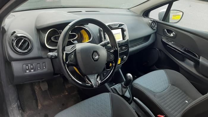 Begagnade Airbagset Renault Clio IV (5R) 1.5 Energy dCi 90 FAP Pris € 665,50 Inklusive moms erbjuds av Autohandel Didier