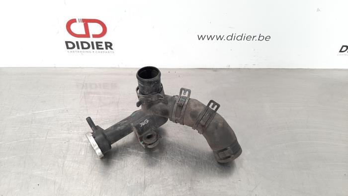 Radiator hose from a Hyundai iX20 (JC) 1.6 CRDi 16V VGT 2015