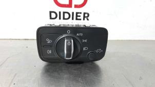 Używane Przelacznik reflektora LHV Audi A3 Sportback (8VA/8VF) 1.6 TDI Ultra 16V Cena € 36,30 Z VAT oferowane przez Autohandel Didier