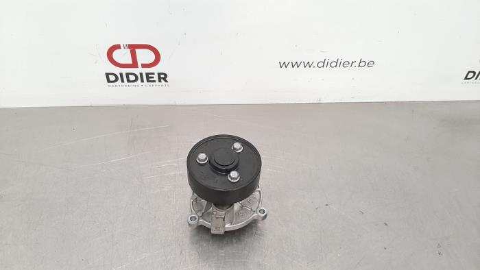 Usagé Pompe à eau BMW 1 serie (F20) 116i 1.5 12V Prix € 30,25 Prix TTC proposé par Autohandel Didier