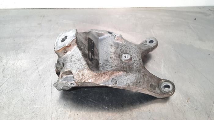 Usagé Support moteur Audi A5 Sportback (8TA) 2.0 TDI 16V Prix € 30,25 Prix TTC proposé par Autohandel Didier