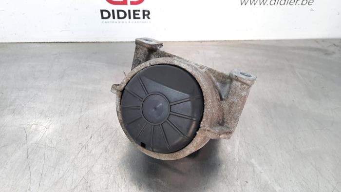 Usagé Support moteur Audi A5 Sportback (8TA) 2.0 TDI 16V Prix € 42,35 Prix TTC proposé par Autohandel Didier