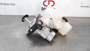 Używane Glówny cylinder hamulcowy Audi Q2 (GAB/GAG) 1.6 30 TDI 16V Cena € 48,40 Z VAT oferowane przez Autohandel Didier