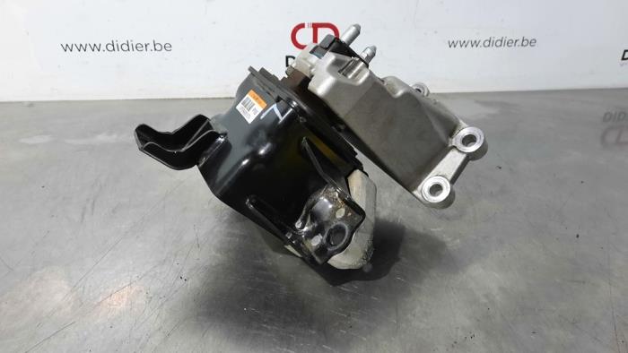 Support moteur d'un Kia Sportage (QL) 1.6 CRDi 16V 136 2019