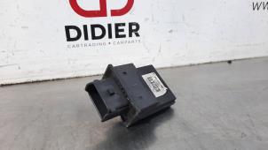 Used Module (miscellaneous) Peugeot 3008 I (0U/HU) 2.0 HDiF 16V, BlueHDi 150 16V Price € 36,30 Inclusive VAT offered by Autohandel Didier