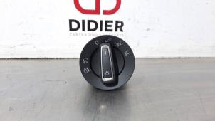 Used AIH headlight switch Volkswagen Tiguan (AD1) 2.0 TDI 16V BlueMotion Technology SCR Price € 36,30 Inclusive VAT offered by Autohandel Didier