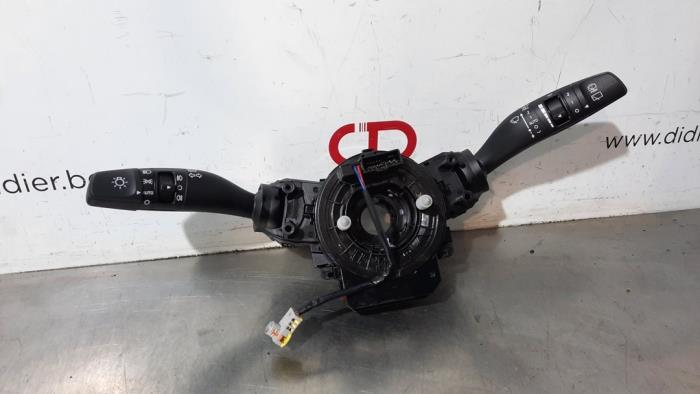Steering column stalk from a Kia Rio IV (YB) 1.0i T-GDi 100 12V 2019