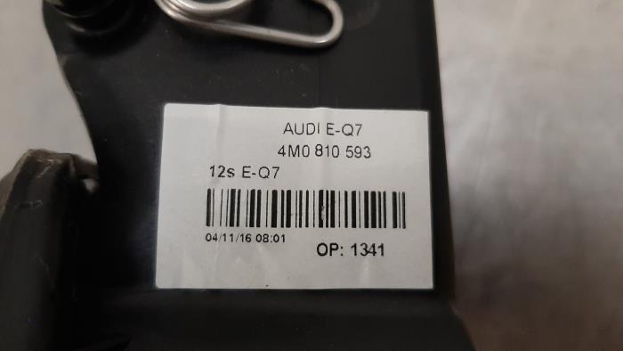 Tankklappe van een Audi Q7 (4MB/4MG) 3.0 TDI V6 24V e-tron plug-in hybrid 2017