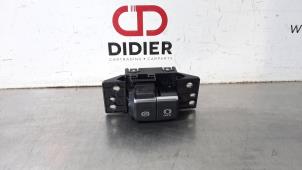 Used Parking brake switch Toyota Corolla (E21/EA1/EH1) 1.8 16V Hybrid Price € 36,30 Inclusive VAT offered by Autohandel Didier
