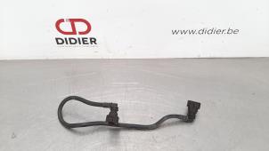 Used Fuel line Renault Clio IV (5R) 1.2 16V Price € 18,15 Inclusive VAT offered by Autohandel Didier