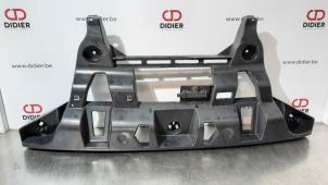 Used Rear bumper bracket central BMW X6 (F16) M Turbo 4.4i V8 32V Price € 66,55 Inclusive VAT offered by Autohandel Didier