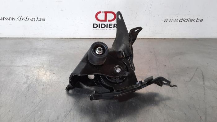 Usagé Support moteur Toyota Yaris III (P13) 1.5 16V Dual VVT-iE Prix € 30,25 Prix TTC proposé par Autohandel Didier