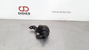 Used Additional water pump Mercedes C Estate (S205) C-200d 2.2 16V Price € 36,30 Inclusive VAT offered by Autohandel Didier