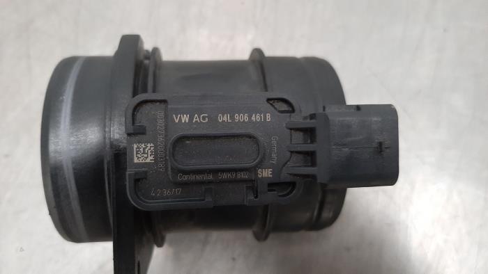 Air mass meter from a Volkswagen Golf VII (AUA) 1.6 TDI BMT 16V 2018