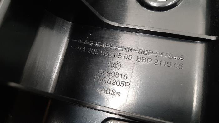 Mecanismo de cierre de maletero de un Mercedes-Benz C Estate (S205) C-200d 2.2 16V 2018