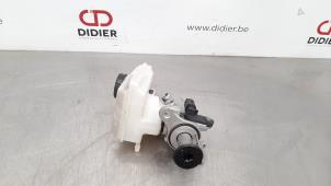 Used Master cylinder Volkswagen Golf VII (AUA) 1.6 TDI BMT 16V Price € 48,40 Inclusive VAT offered by Autohandel Didier