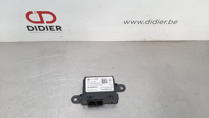 Usados Módulo PDC Opel Adam 1.4 16V Precio € 60,50 IVA incluido ofrecido por Autohandel Didier
