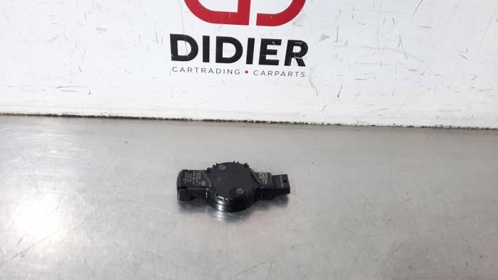 Begagnade Regnsensor BMW M2 (F87) 3.0 24V Pris € 30,25 Inklusive moms erbjuds av Autohandel Didier