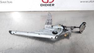 Used Parking brake lever BMW 2 serie (F22) M2 3.0 24V Price € 48,40 Inclusive VAT offered by Autohandel Didier