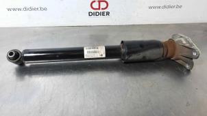 Used Rear shock absorber, right BMW 3 serie Touring (F31) 318d 2.0 16V Price € 42,35 Inclusive VAT offered by Autohandel Didier