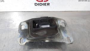 Used Gearbox mount Peugeot 5008 II (M4/MC/MJ/MR) 1.2 12V e-THP PureTech 130 Price € 24,20 Inclusive VAT offered by Autohandel Didier