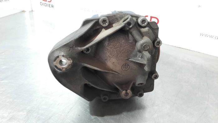 Rear differential from a BMW 2 serie (F23) 218d 2.0 16V 2016