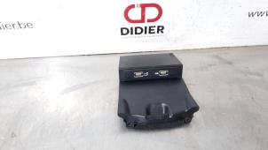 Used AUX / USB connection Mercedes B (W246,242) 2.1 B-200 CDI BlueEFFICIENCY, B-200d 16V Price € 36,30 Inclusive VAT offered by Autohandel Didier