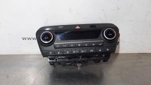 Used Air conditioning control panel Hyundai Tucson (TL) 1.6 CRDi 16V 136 Price € 193,60 Inclusive VAT offered by Autohandel Didier