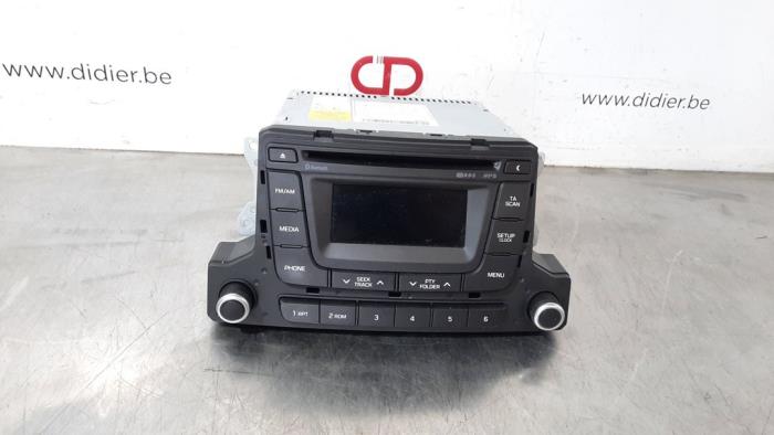 Radio de un Hyundai i10 (B5) 1.2 16V 2015