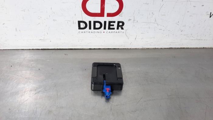 Używane Antena GPS Ford Transit Courier 1.6 TDCi Cena € 30,25 Z VAT oferowane przez Autohandel Didier