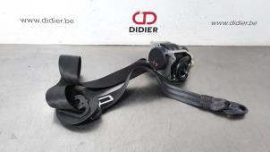 Used Front seatbelt, left Landrover Discovery Sport (LC) 2.0 TD4 150 16V Price € 96,80 Inclusive VAT offered by Autohandel Didier